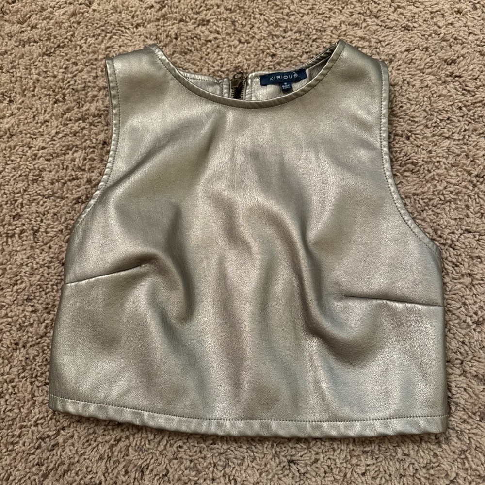 Metalic Shimmering Silver Sleeveless Top